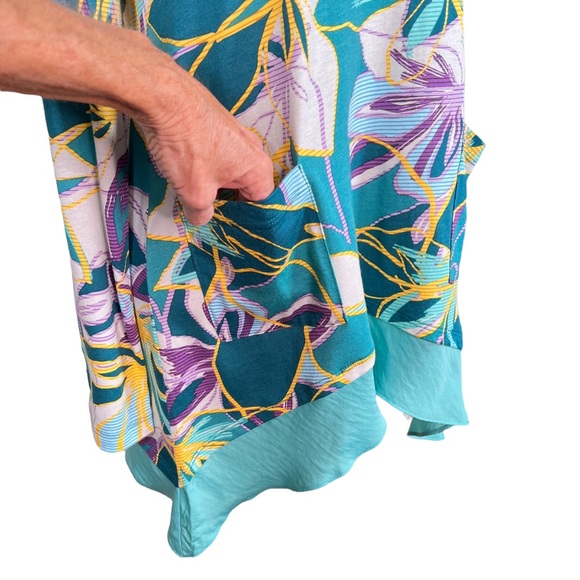 LOGO Lori Goldstein Tropical Print Tunic with Pockets XS-S - Picture 6 of 14